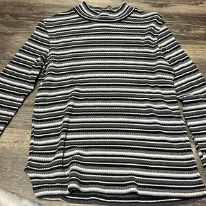 Basic Editions long sleeve black grey and white shirt crop top